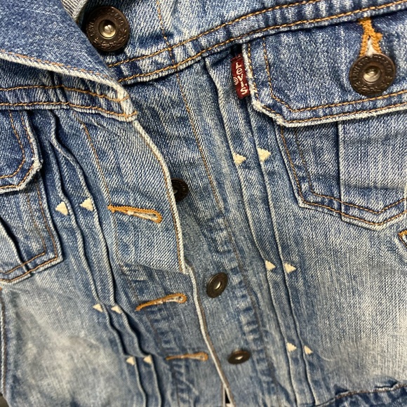 Levi’s Denim Vest - Picture 2 of 4